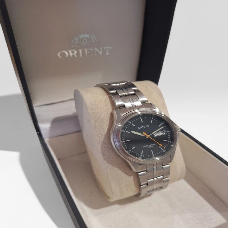 Ceas Orient Clasic Quartz (Day-Date) – Model Elegant Unisex