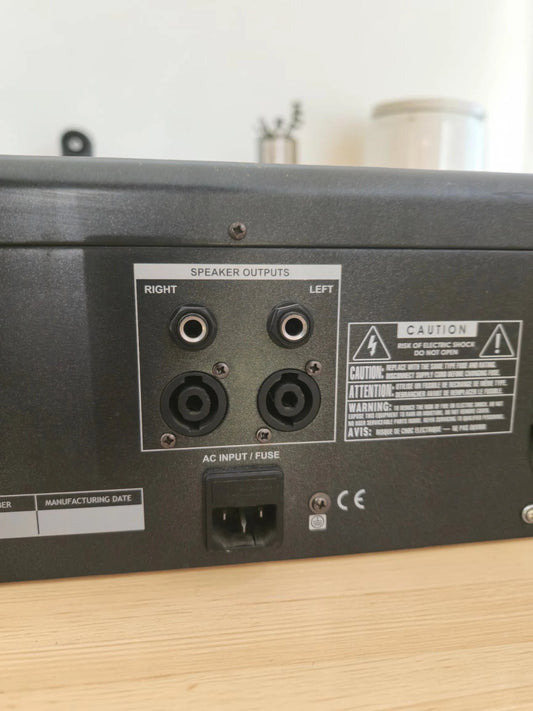 Powerbeat XR-800F – Mixer Audio Amplificat Profesional 8 Canale cu DSP și Egalizator Grafic