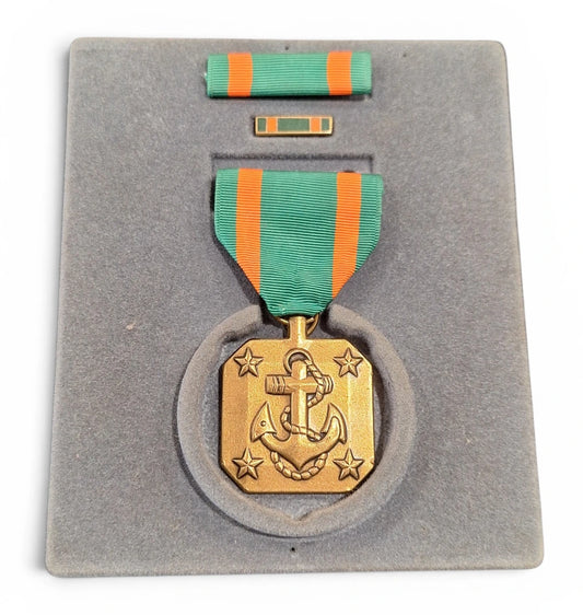 Medalie Militară Navală Vintage cu Ancoră și Barete – Colecție Militară