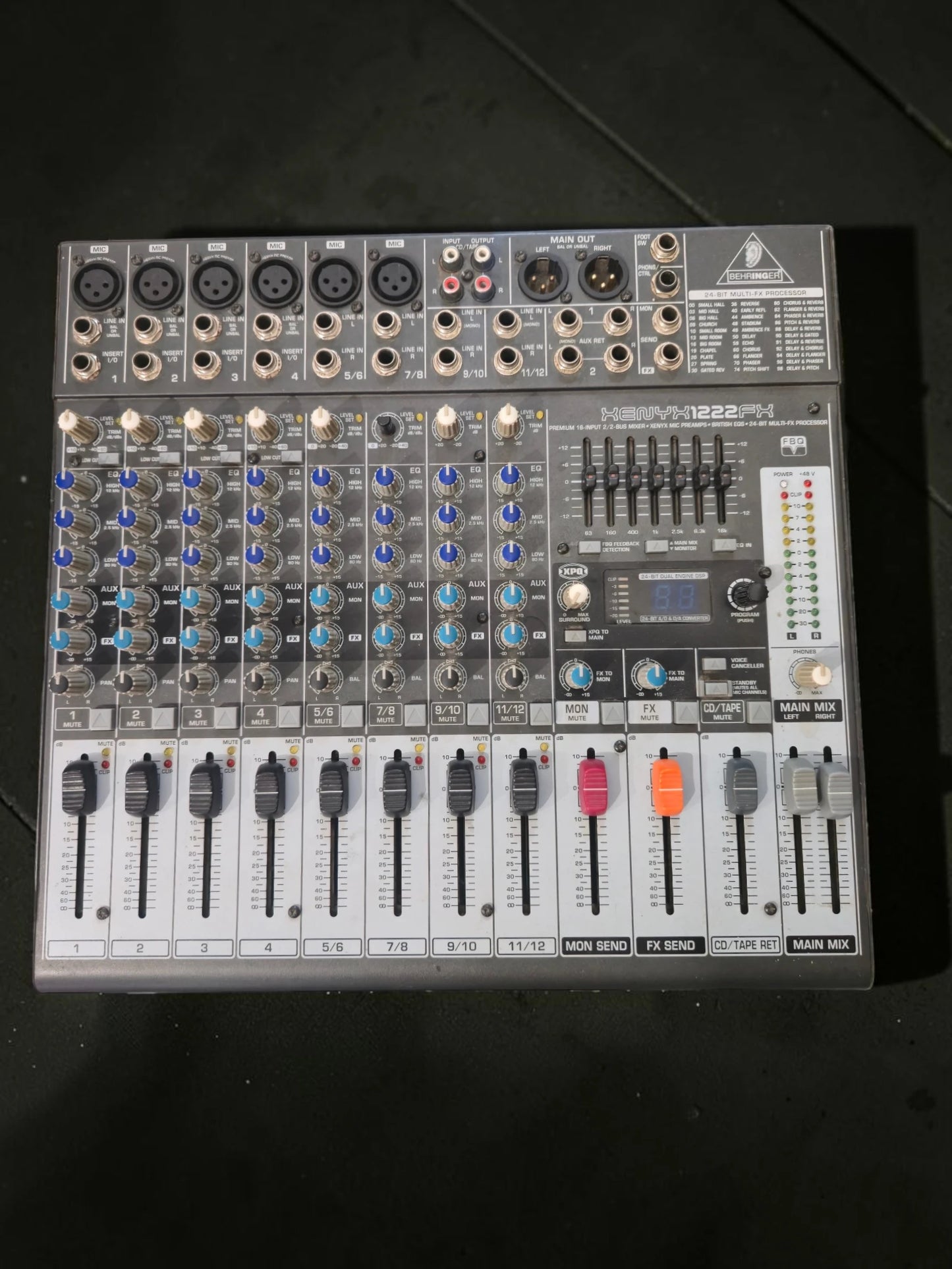 Behringer Xenyx 1222FX – Mixer Audio Profesional 12 Canale cu Efecte Digitale