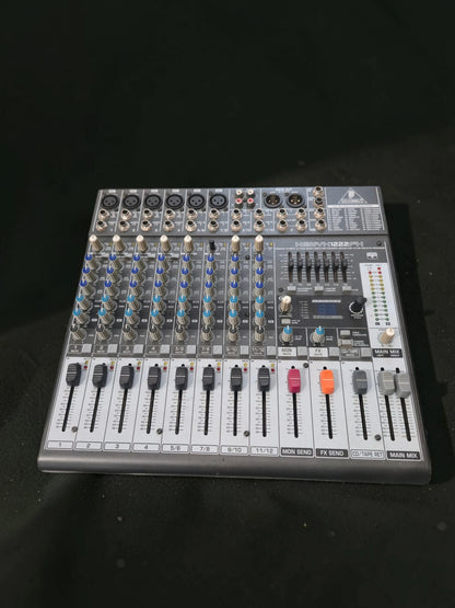 Behringer Xenyx 1222FX – Mixer Audio Profesional 12 Canale cu Efecte Digitale