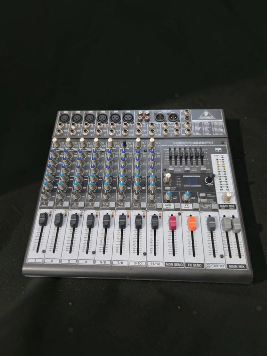 Behringer Xenyx 1222FX – Mixer Audio Profesional 12 Canale cu Efecte Digitale