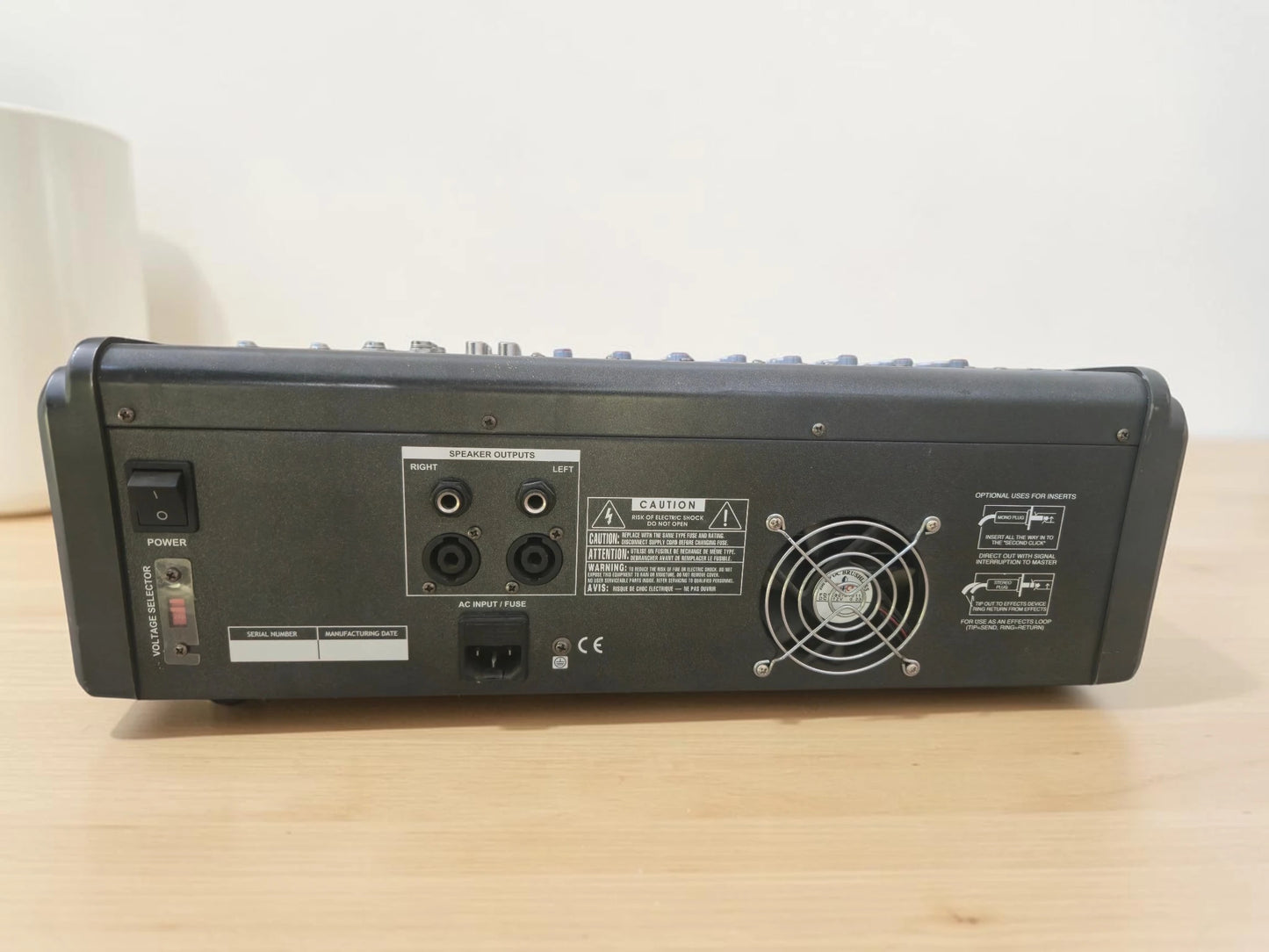 Powerbeat XR-800F – Mixer Audio Amplificat Profesional 8 Canale cu DSP și Egalizator Grafic