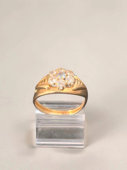 Inel din Aur Galben 18K cu Pietre Transparente – 2,20g – Mărimea 16