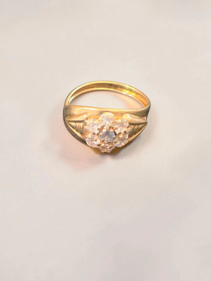 Inel din Aur Galben 18K cu Pietre Transparente – 2,20g – Mărimea 16