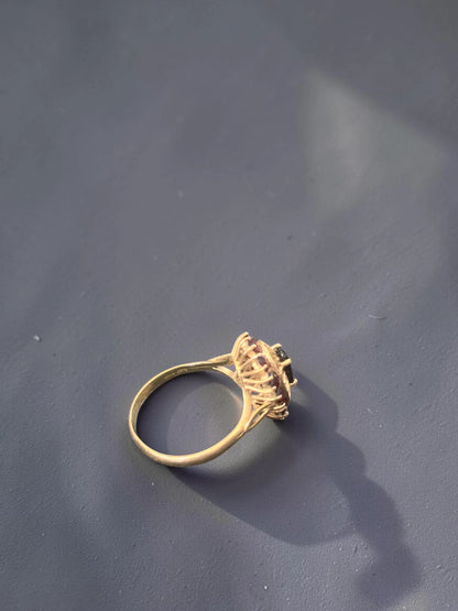 Inel Vintage din Aur Galben 18K cu Pietre Roșii – 3,64g – Mărimea 17