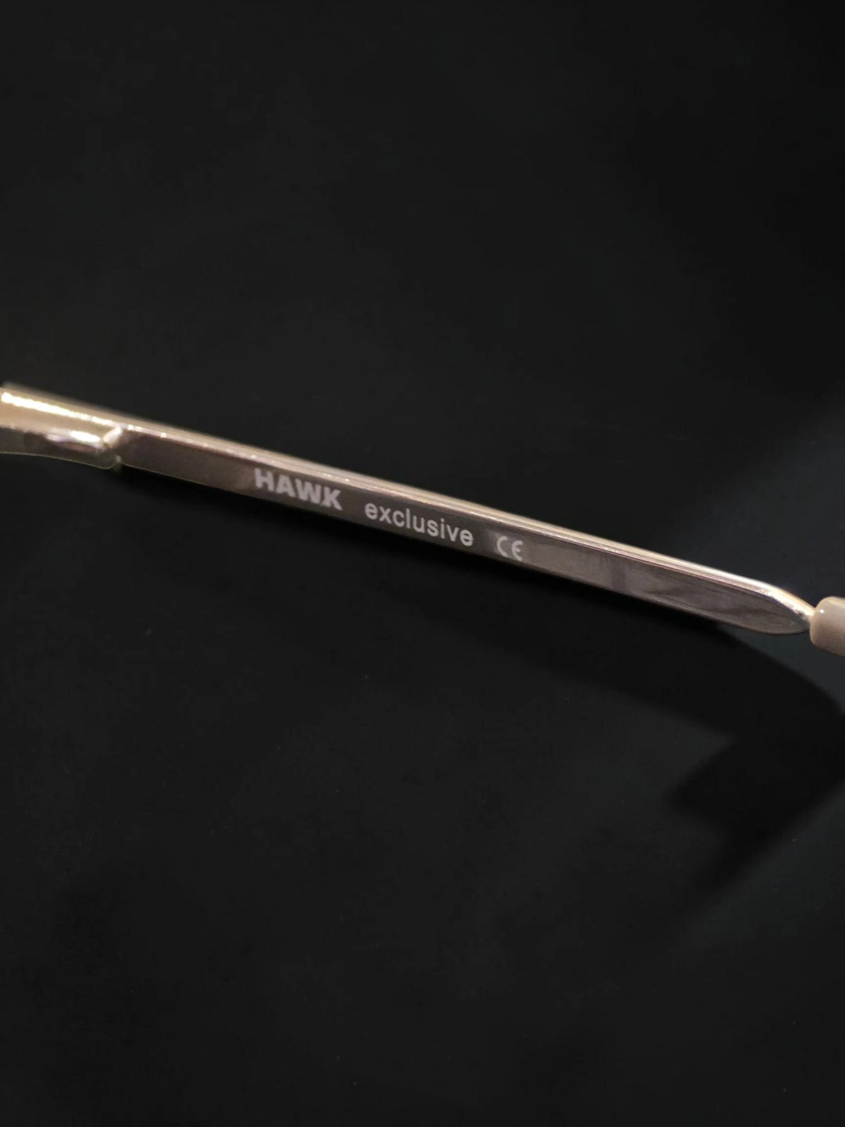 Ochelari de Soare HAWK HW1676 – Ramă Geometrică Aurie – Lentile Gradient
