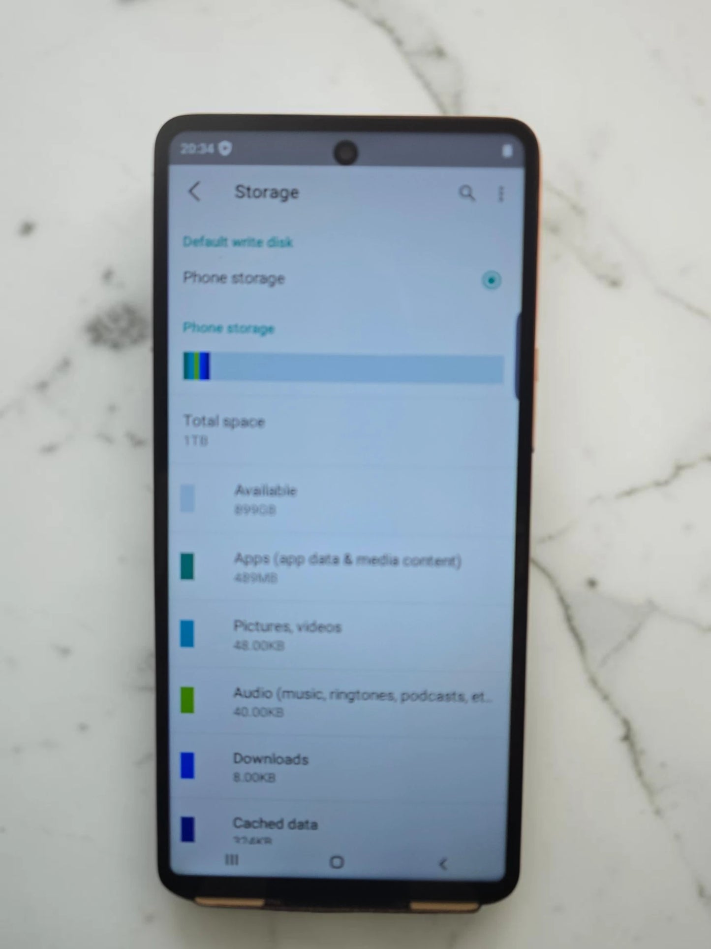 Samsung Galaxy S26 Ultra 1TB – Cu Cutie – Stare Ca Nouă