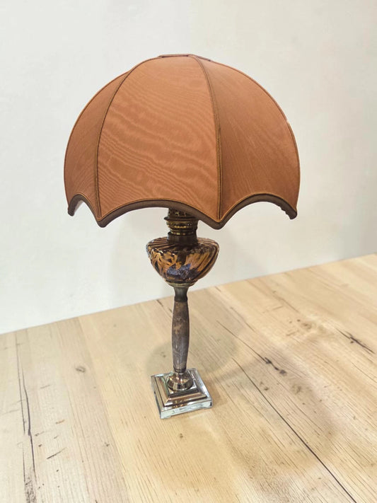 Lampă de Masă Vintage Stil Lampă cu Petrol – Marmură și Sticlă Ambrată, 67 cm