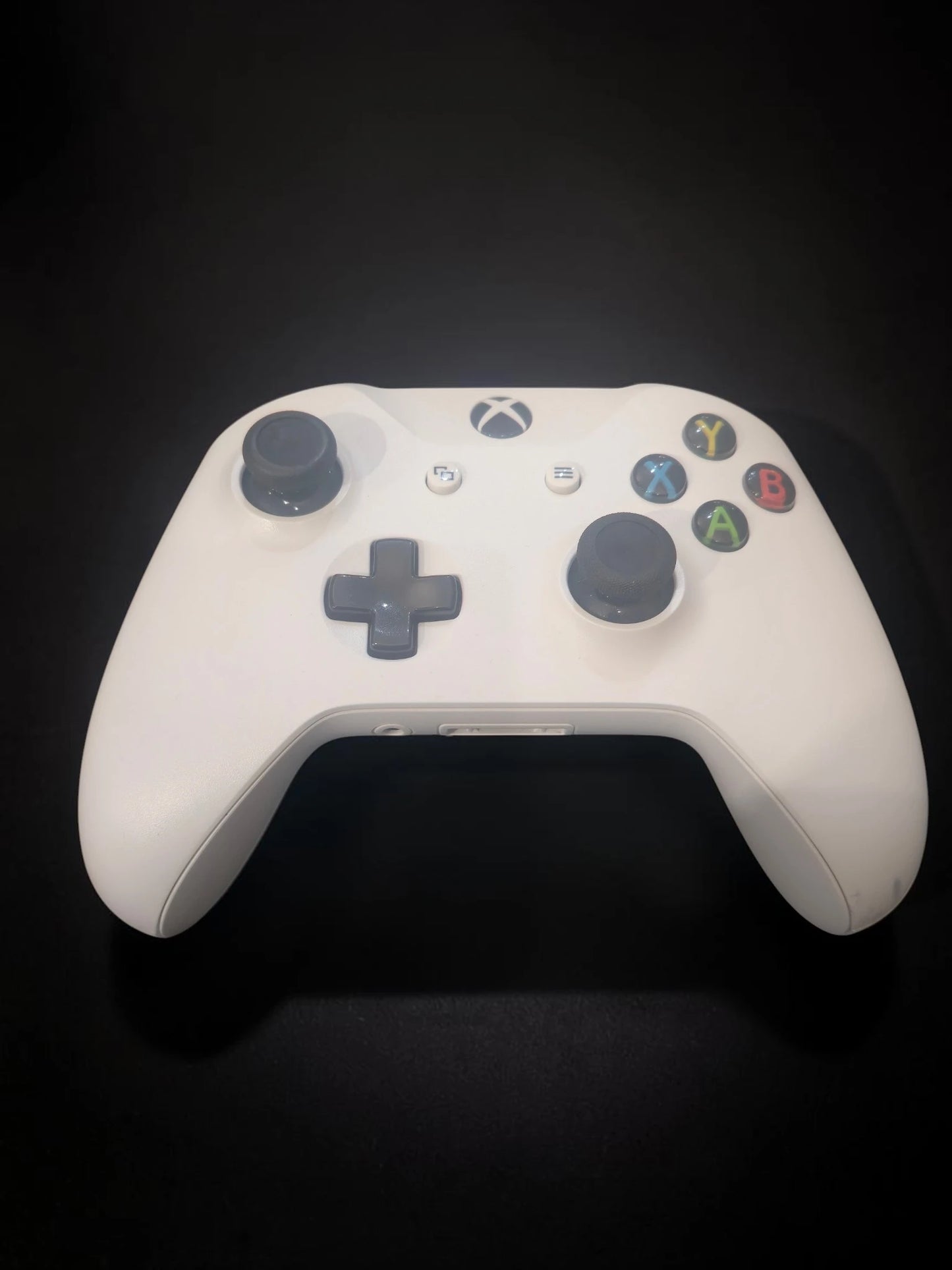 Xbox One S 1TB Alb + Controller + Forza Horizon 4