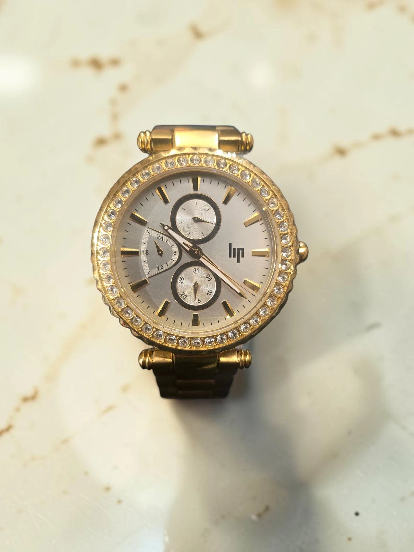 Ceas Lip Damă Gold Crystal – Chronograph Fashion Style