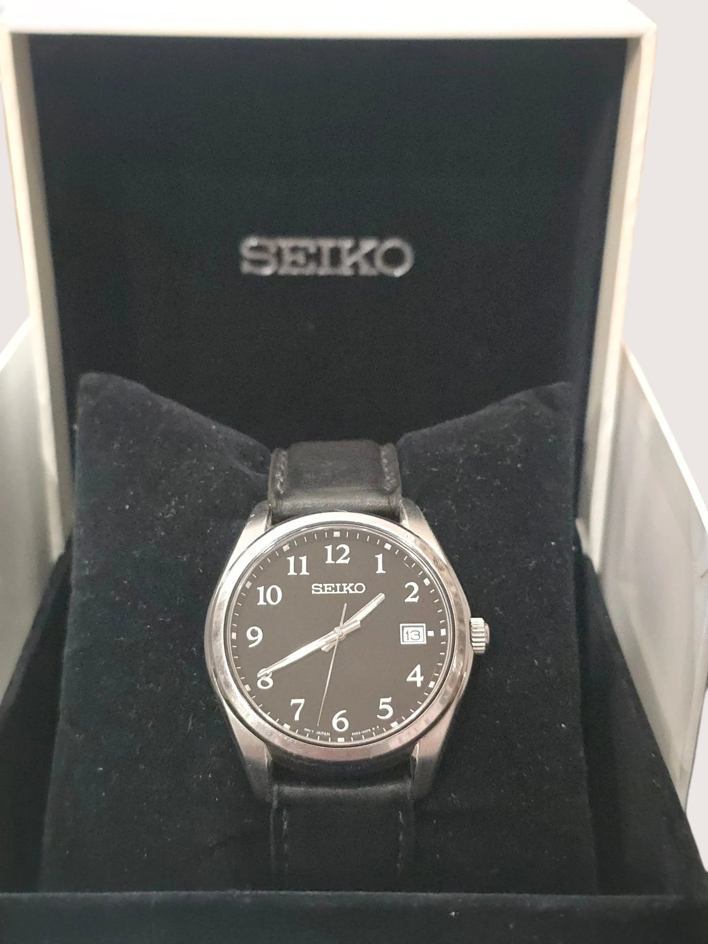 Ceas Seiko Quartz Black Dial Leather Strap cu Cutie