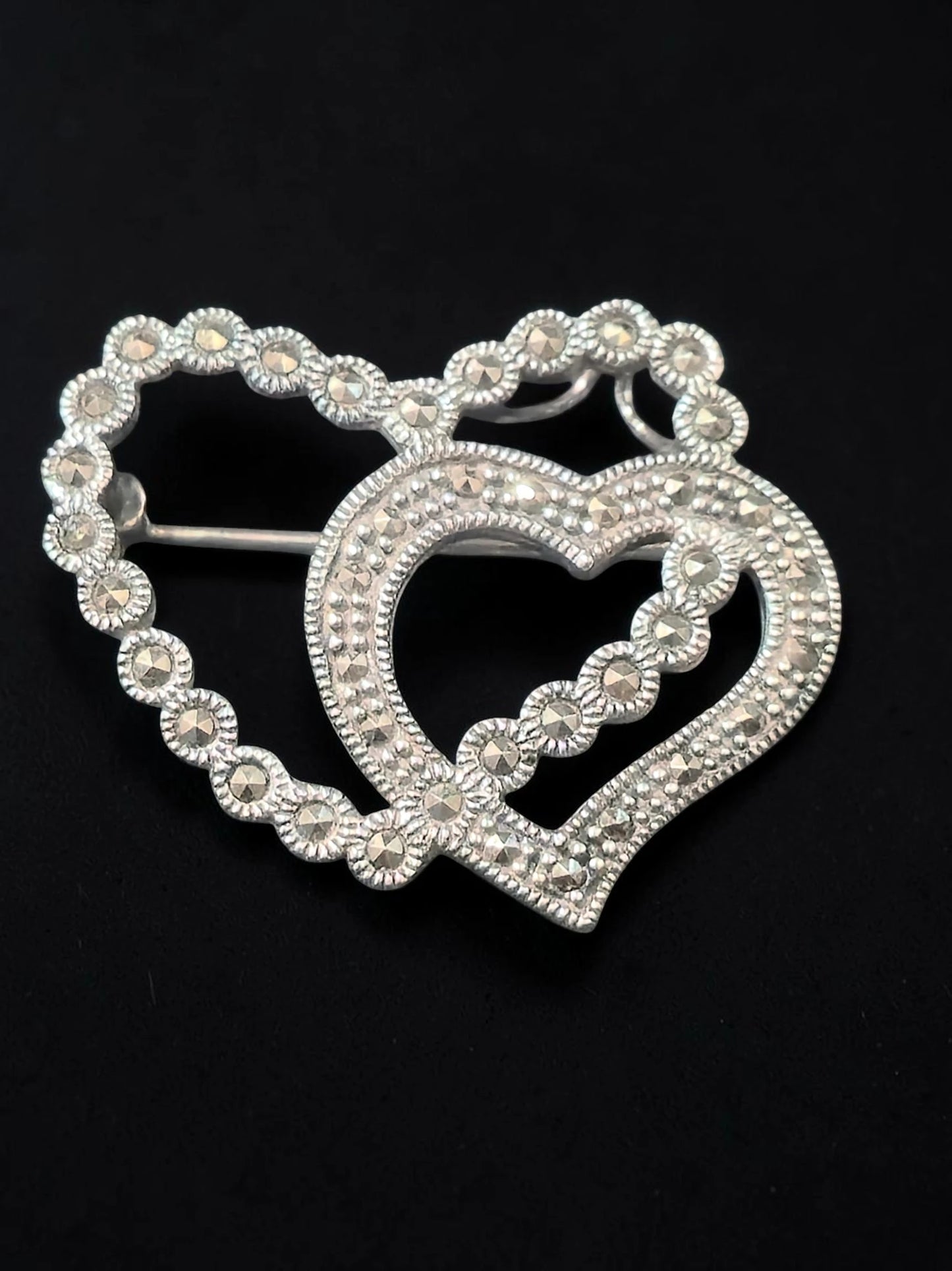 Broșă / Pandantiv din Argint 925 în Formă de Inimi cu Marcasite – 3 cm