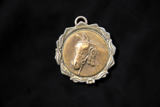 Medalie Vintage cu Cap de Cal