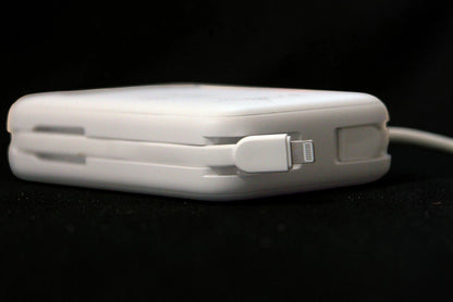WYE Flux Power Bank cu Cabluri Integrate și Afișaj Digital – Încărcare Rapidă