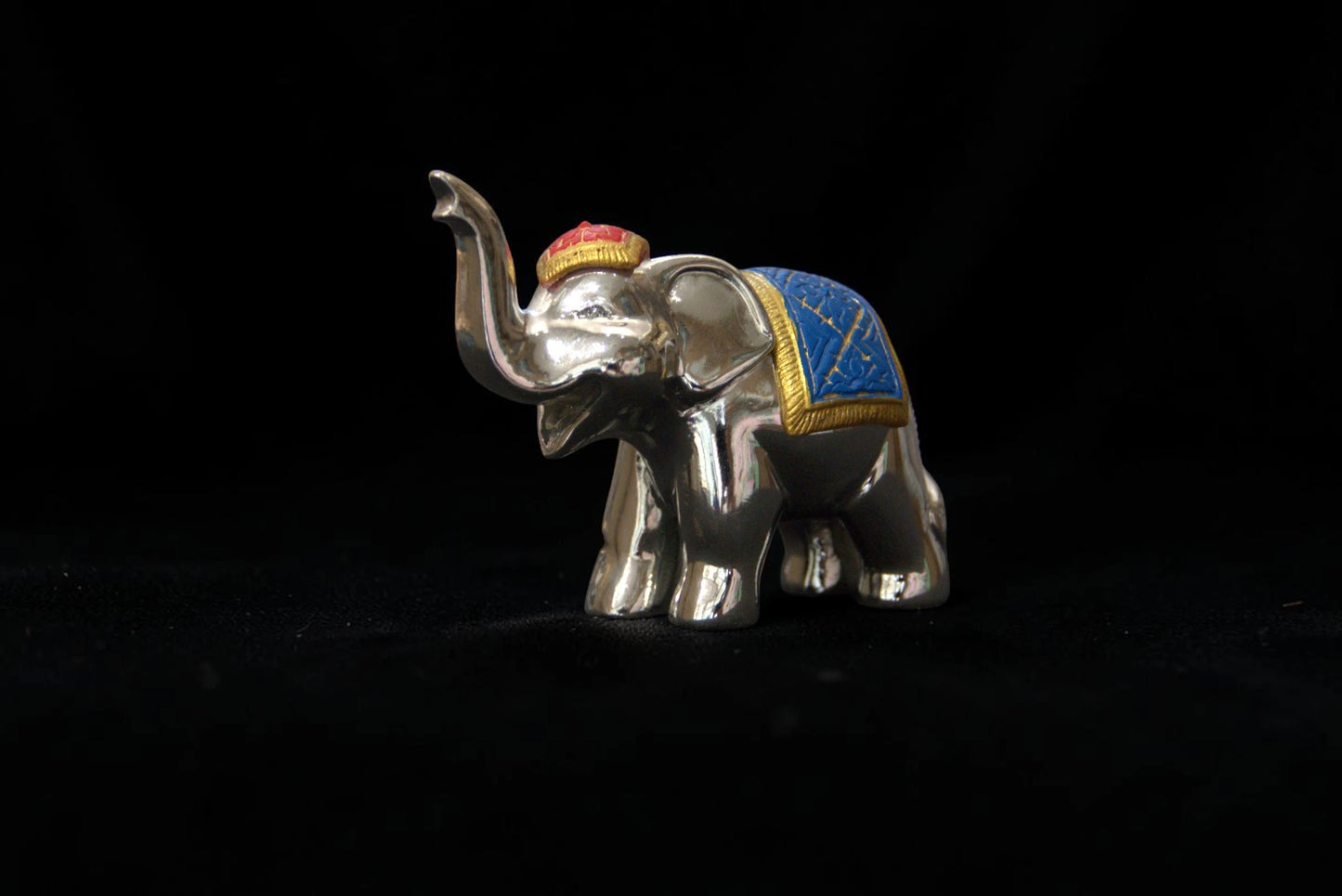 Figurină Elefant Decorativ Cromat cu Accente Aurii