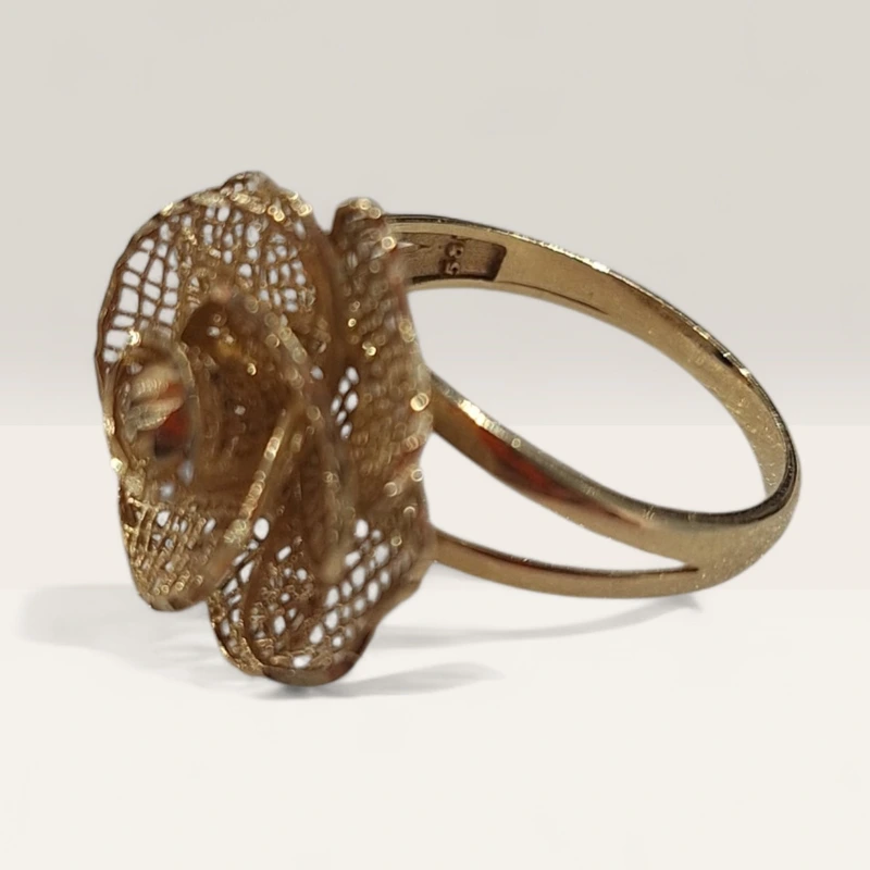 Set Bijuterii Aur 14K Floral – Inel și Cercei – 8,66g - imagine 3