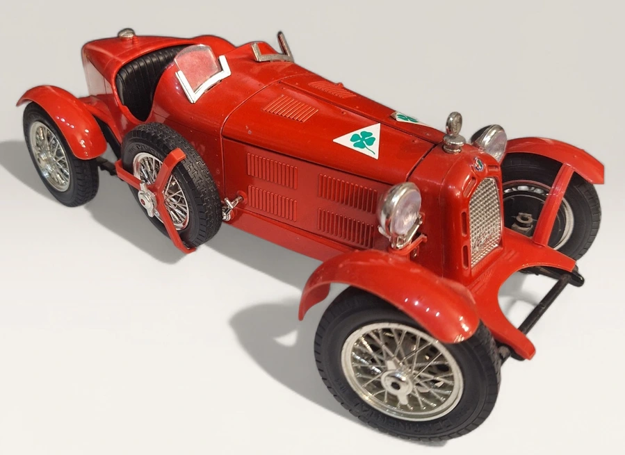 Machetă Alfa Romeo 2300 Monza 1934 – Bburago (Model de colecție vintage) - imagine 2