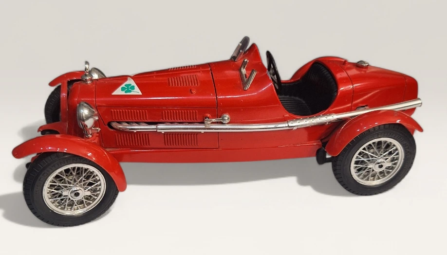 Machetă Alfa Romeo 2300 Monza 1934 – Bburago (Model de colecție vintage) - imagine 4