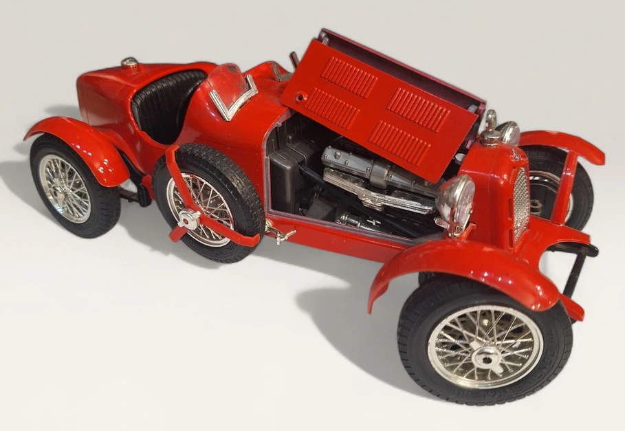 Machetă Alfa Romeo 2300 Monza 1934 – Bburago (Model de colecție vintage) - imagine 7