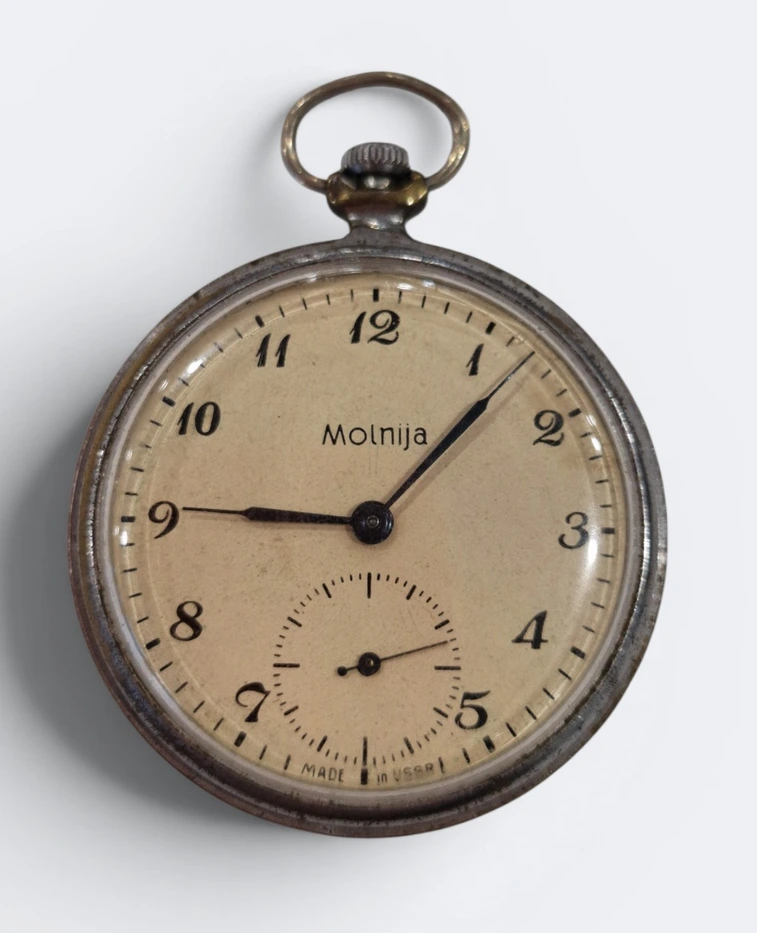 ceas de buzunar Molnija mecanic vintage fabricat în URSS