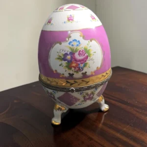 cutie decorativa ceramica ou faberge floral roz